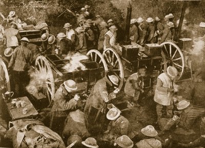 Geschäftige Stunde an den tragbaren Feldküchen an der Ancre von English Photographer